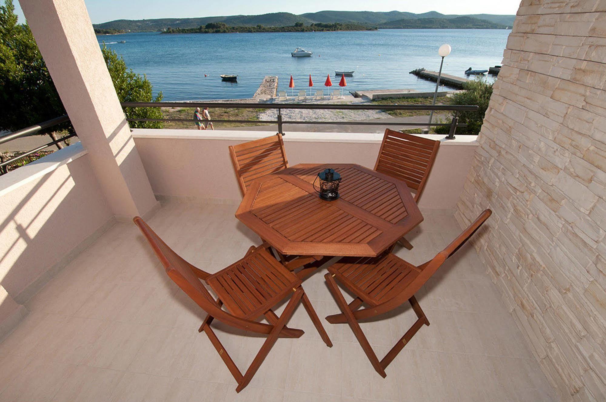 Bonamare Apartments Turanj Dış mekan fotoğraf